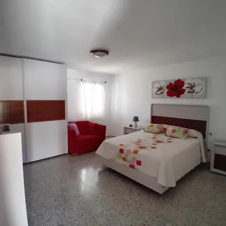 מלון דירות Victoria 1 3*